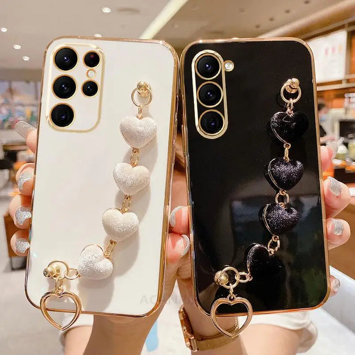 Love Heart Bracelet Case for Samsung S9/S10/S20/S21/S22/S23, Note 9/10/20 Ultra with Decorative Charm