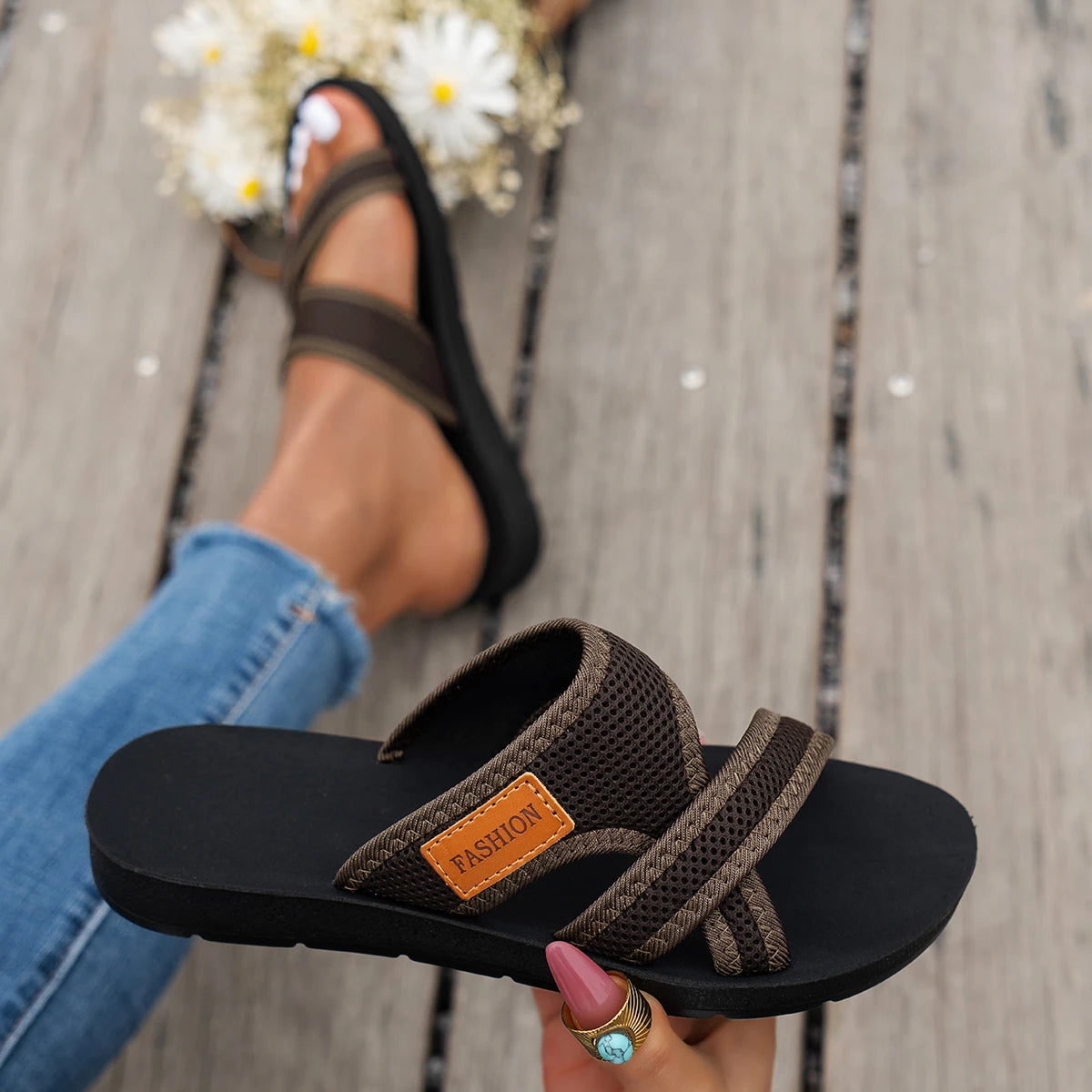 Women's Sandals, Mesh Breathable, Comfortable and Skin-Friendly, Suitable for Both Indoor and Outdoor Wear, Flat Sandals